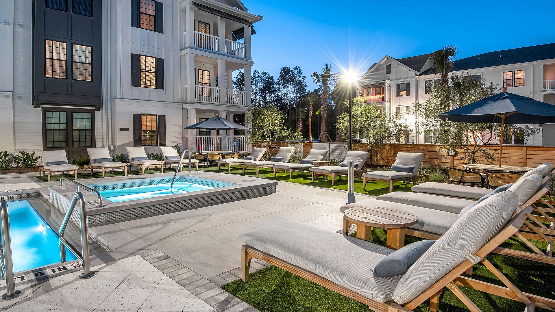 15 Olea Lifestyle Evening Pool