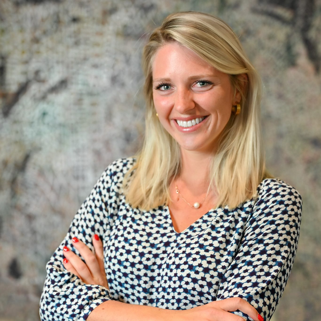 Molly Lautares Sr Analyst